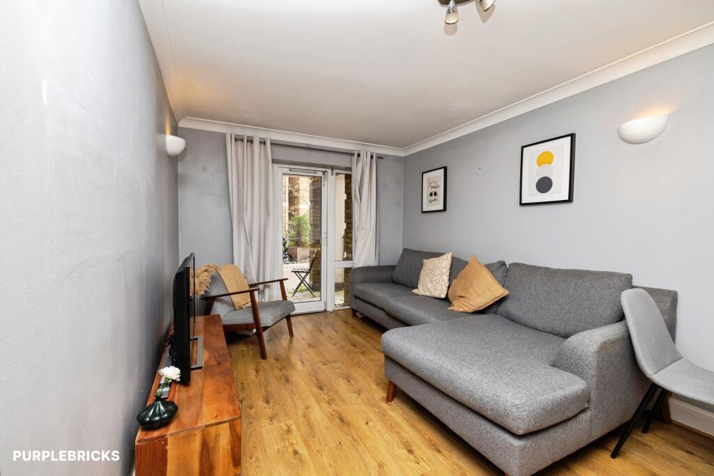 Apartment in London - View 3