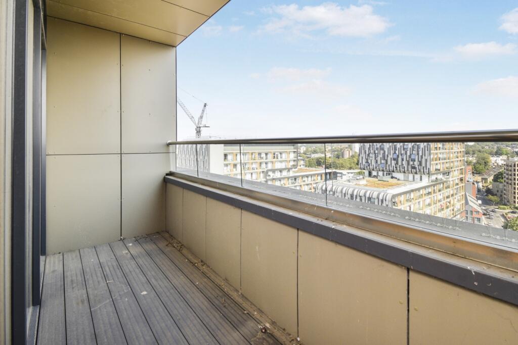 Apartment in London - More