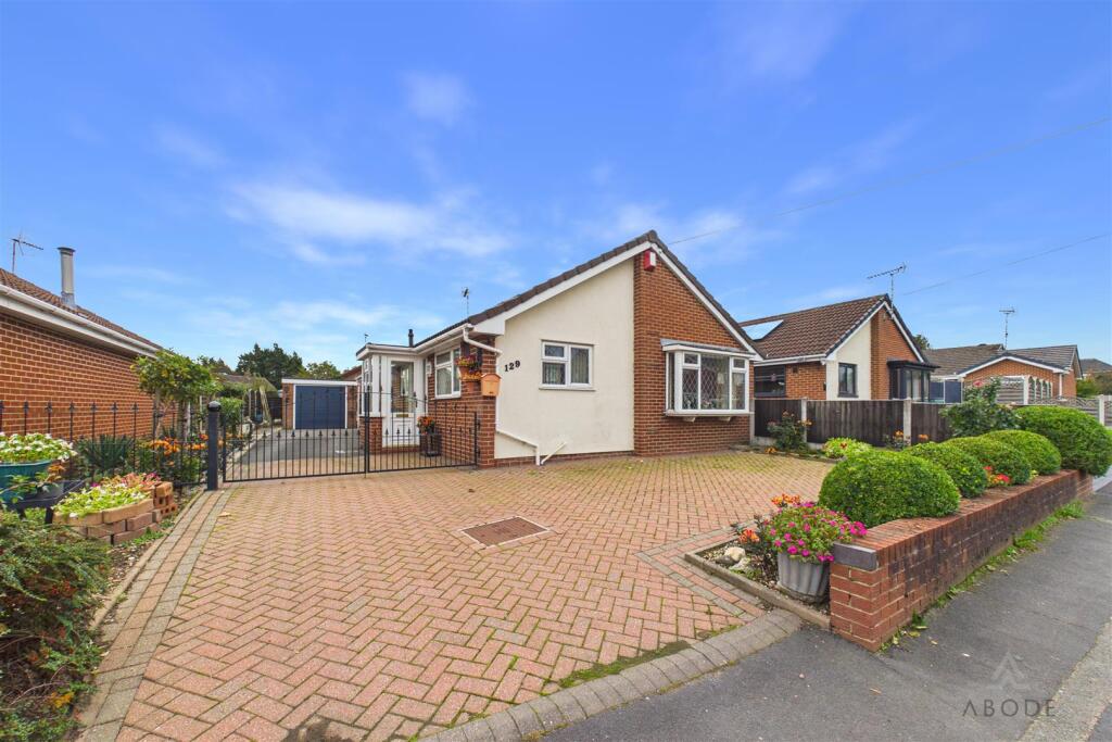 2-bed detached on Byrds Lane, Uttoxeter, Staffordshire, £295,000