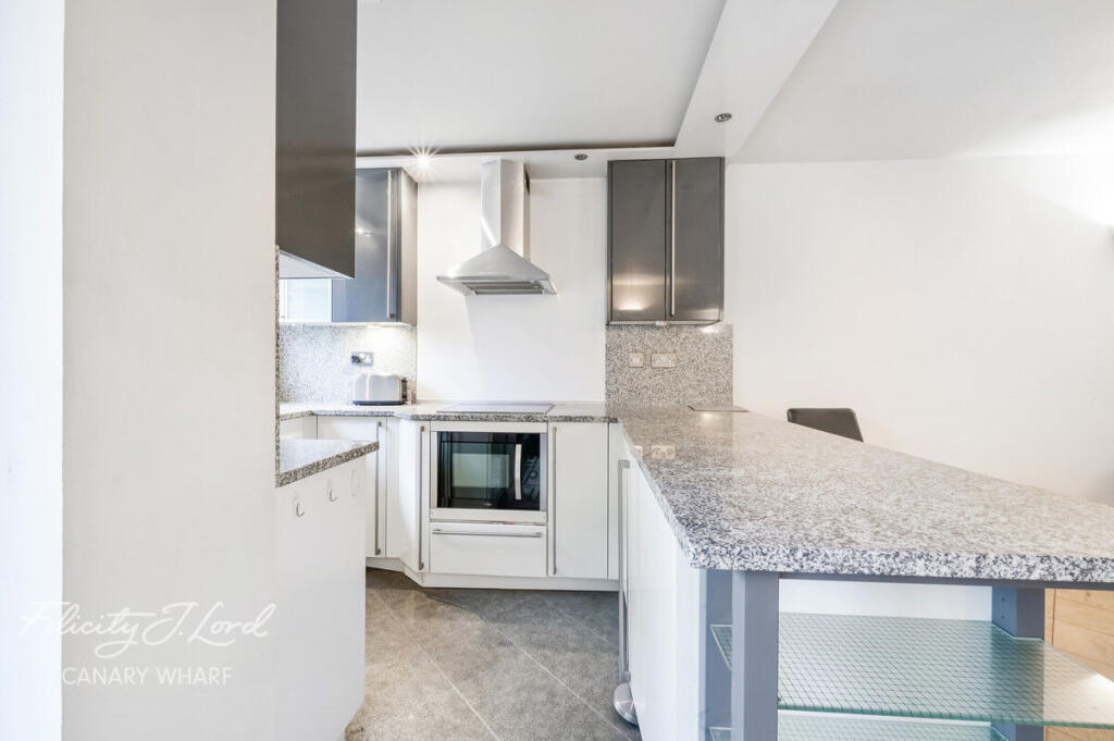 Main image of property: Chart House, Burrells Wharf Square, London, E14