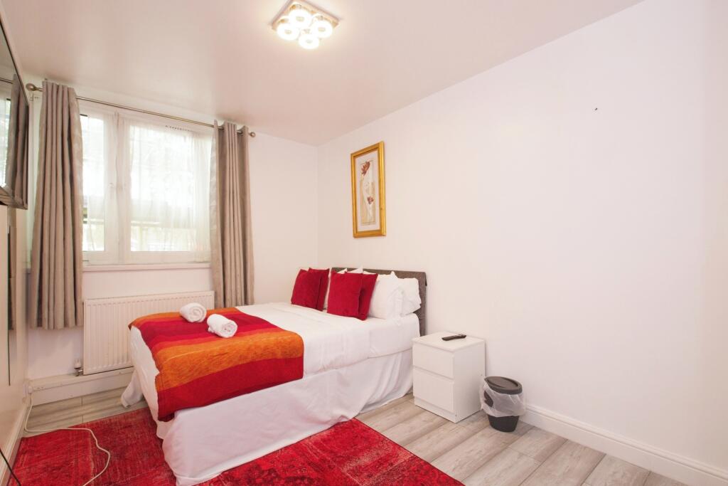 Apartment in London - More