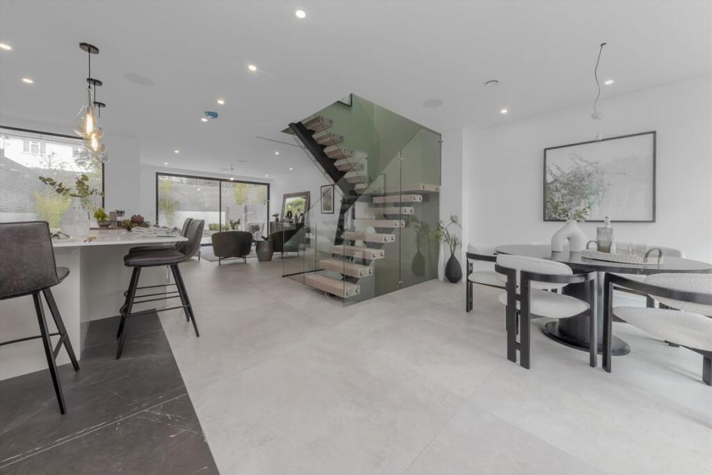 Main image of property: Gulliver Place, London