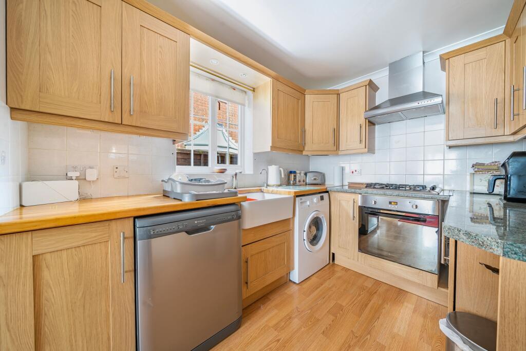 House in Hawkinge, Gibraltar - View 4