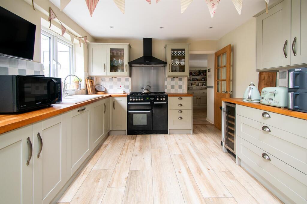 House in Tonbridge - View 3