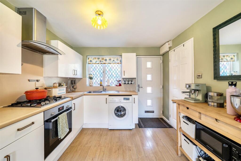 Apartment in London - More