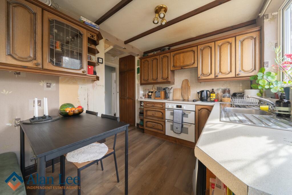 House in Macclesfield, Cheshire East - More
