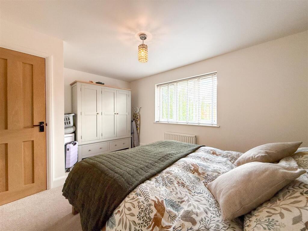 Goss Place, Alsager, Stoke-On-Trent photo 4