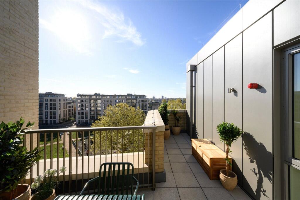 Apartment in London - View 3
