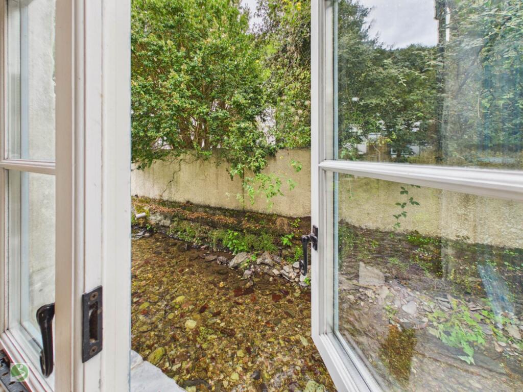 House in Plymouth - View 5