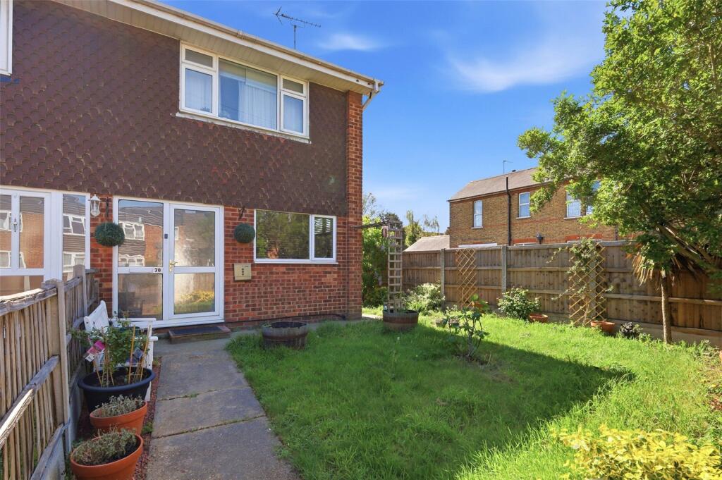 Main image of property: East Street, Prittlewell, Essex, SS2