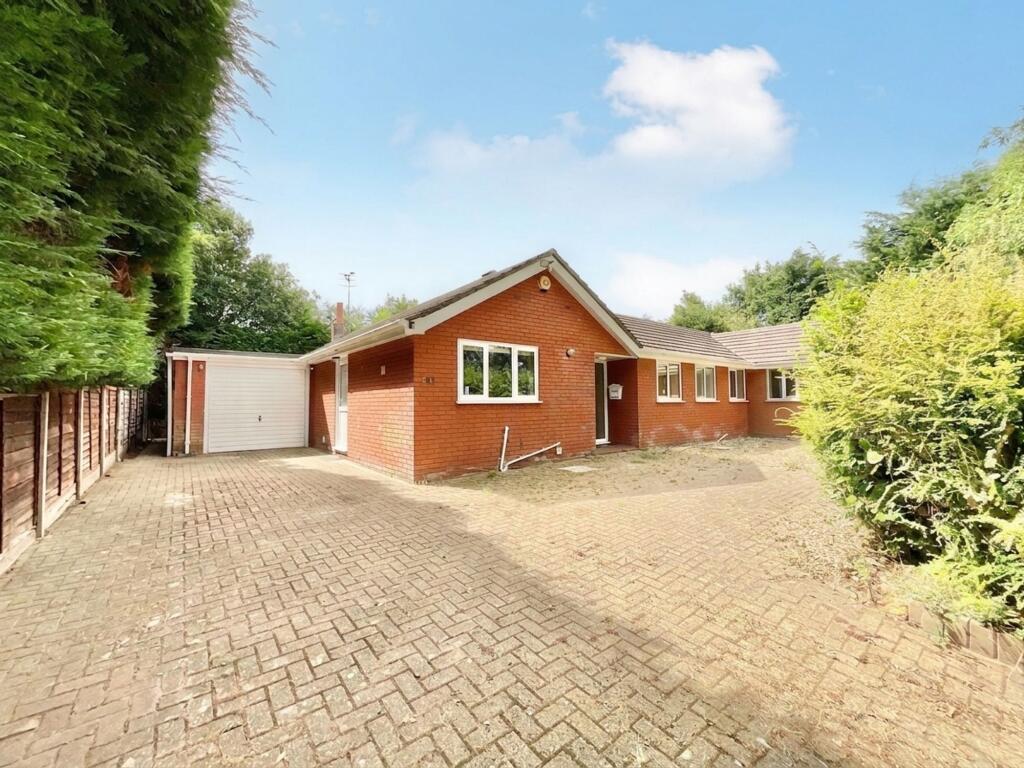 House in Stoke-on-Trent - View 4