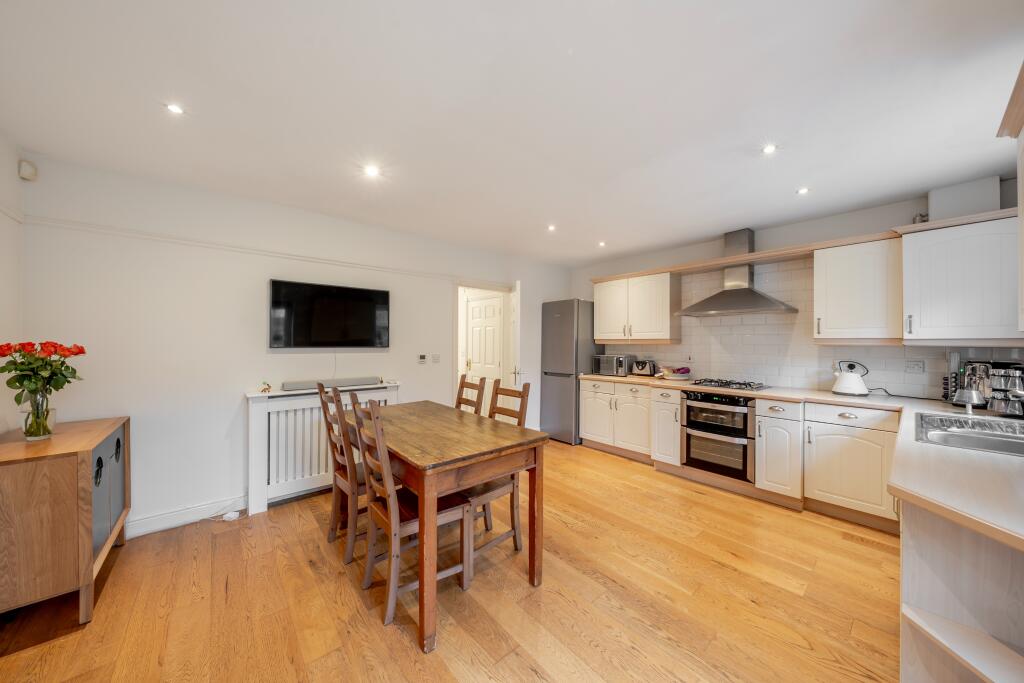 Charnley Drive, Chapel Allerton, Leeds, LS7 photo 4