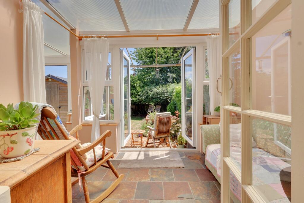 House in Havant, Hampshire - View 4
