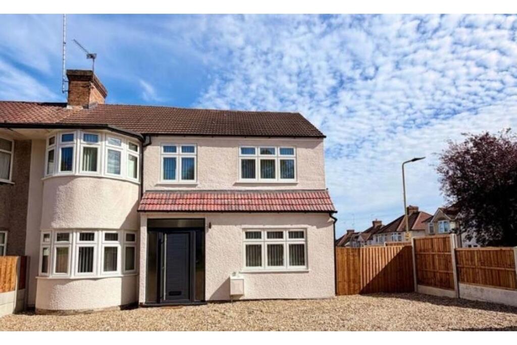 House in Bromley - View 3