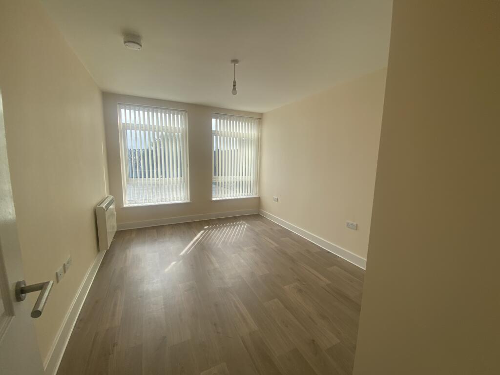Apartment in Portsmouth - More