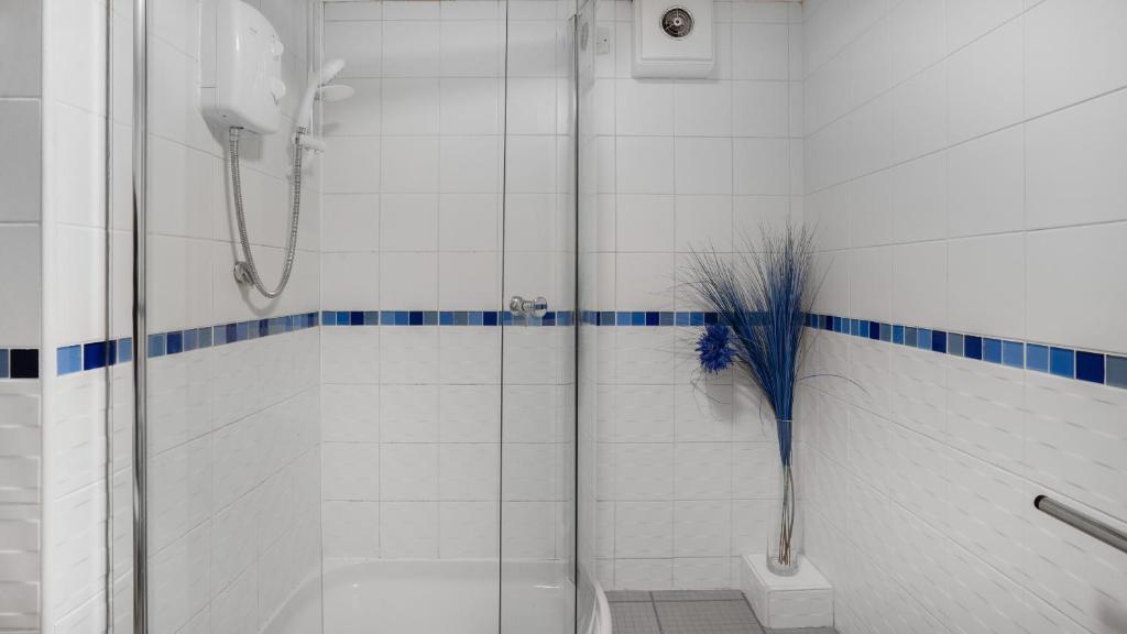 Additional image 8 of The Lodge, Hagley Road