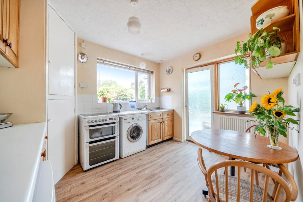 House in Mole Valley, Surrey - View 5