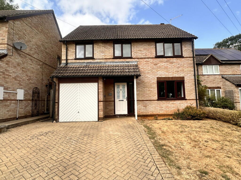 4-bed detached on Ash Close, Uppingham, £370,000