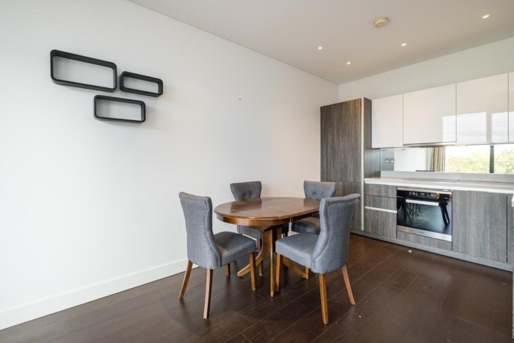 Apartment in London - View 3