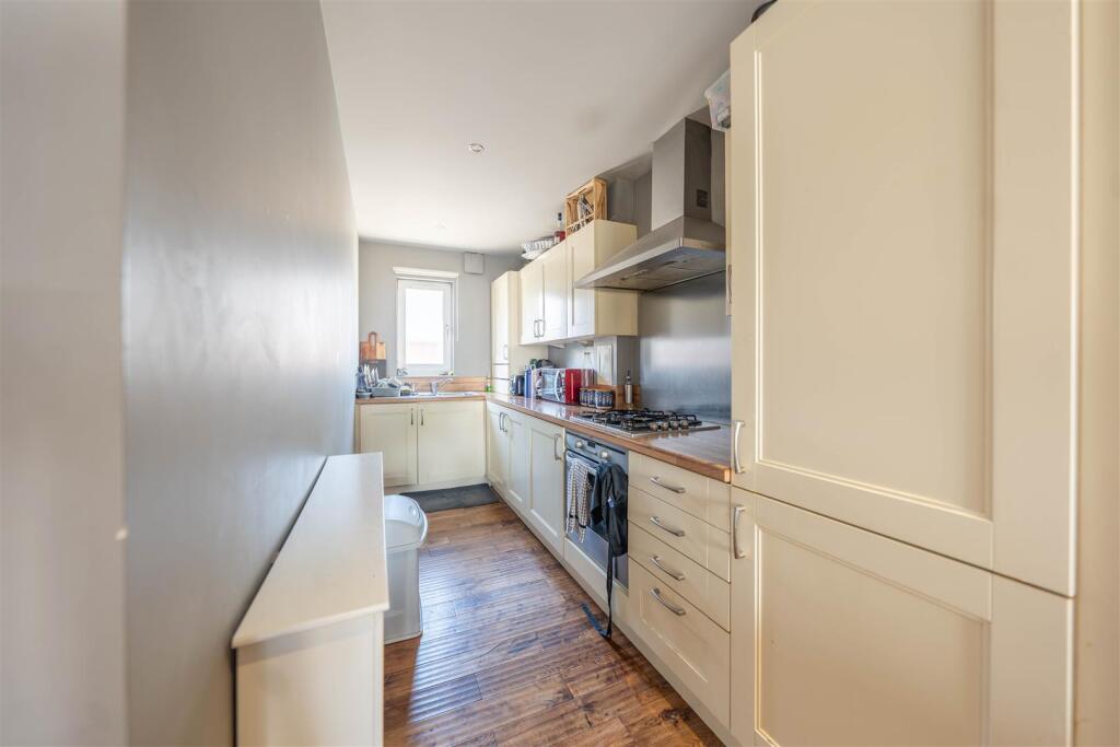 Apartment in Perth - More
