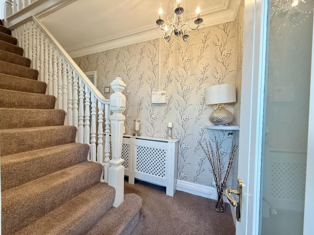 Royal Crescent, Merthyr Tydfil, South Glamorgan, Merthyr Tydfil (County of), CF47 photo 2