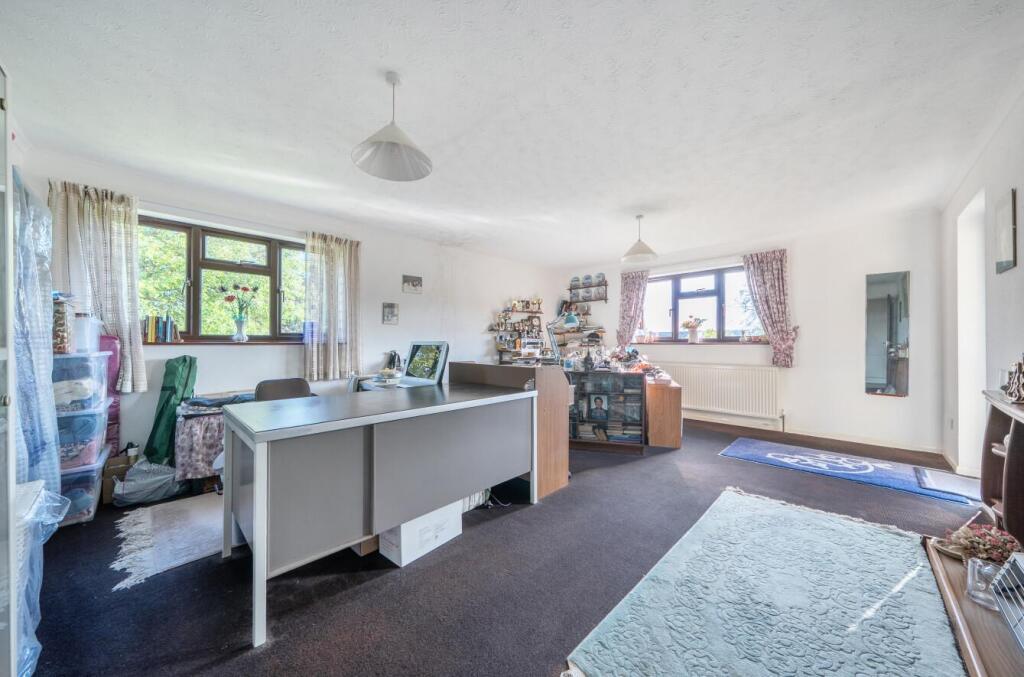 House in West Oxfordshire, North Leigh - More
