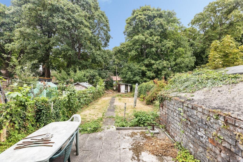 House in Wakefield - View 3
