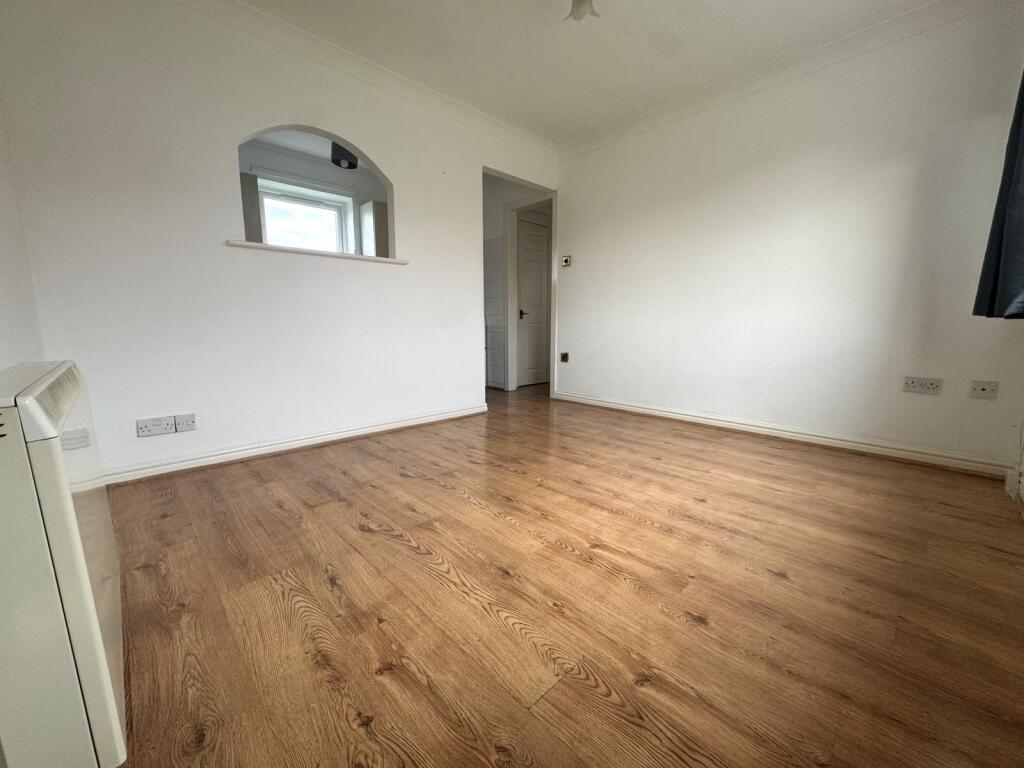Apartment in Swindon - View 4
