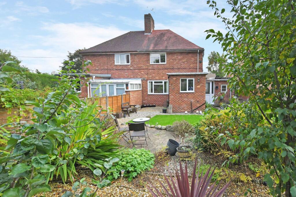House in Stoke-on-Trent - View 4