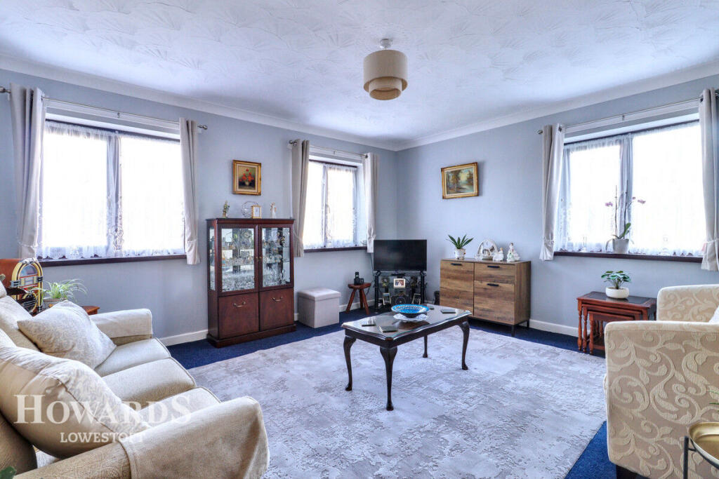 St Margarets Road, Lowestoft photo 4