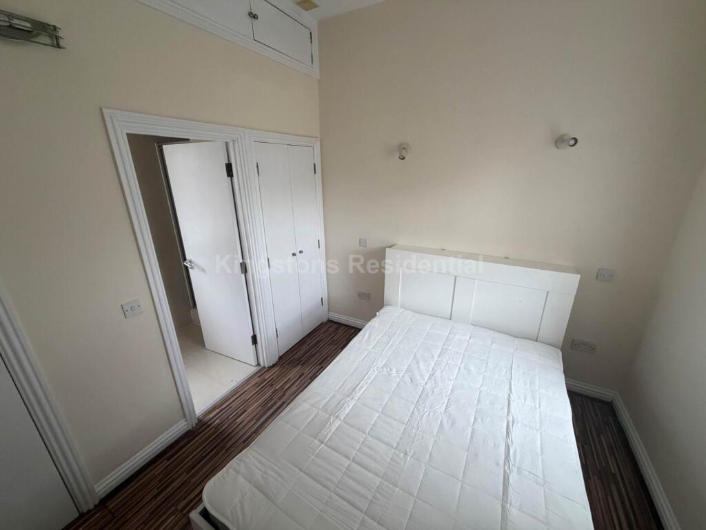 Main image of property: One-Bedroom Apartment in Rear of Rhymney Street, Cathays, Cardiff, CF24 4DJ