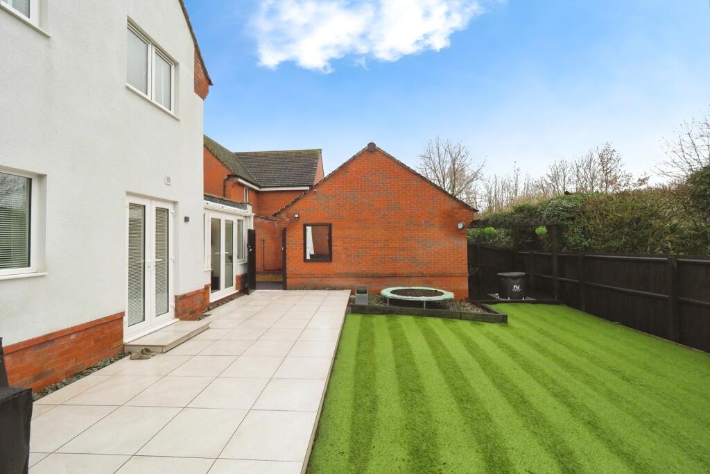 Ridge End Drive, Burton-on-Trent, Staffordshire, DE13 image 3