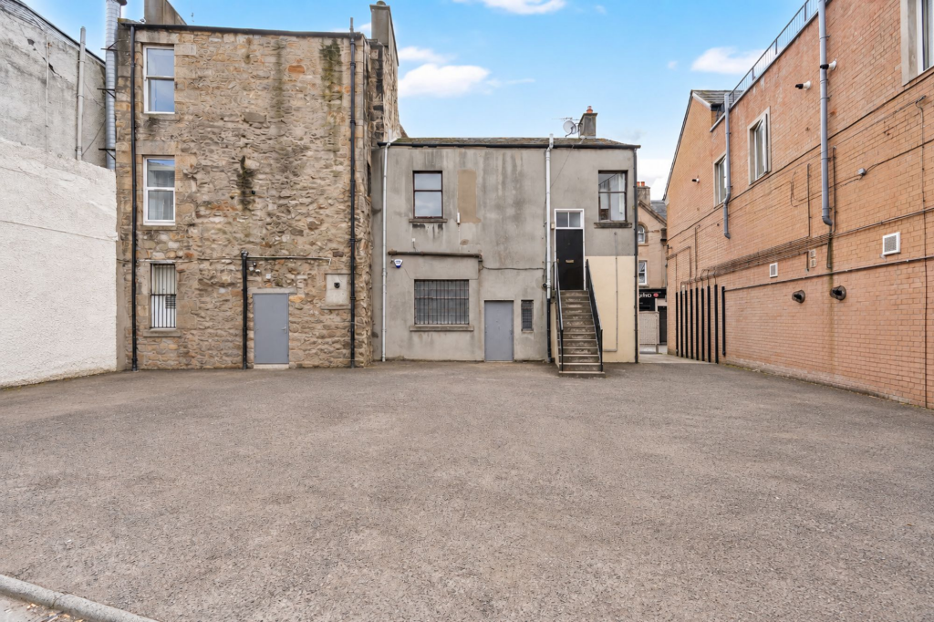 Apartment in Edinburgh - View 4