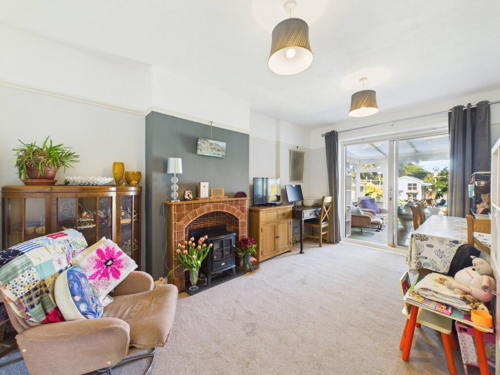 Bruce Villas, Worthing, BN11 photo 5