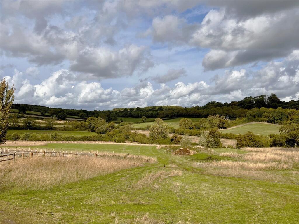 4 bed detached - 1 The Barn Garden, Great Elm, Frome, BA11 image 3