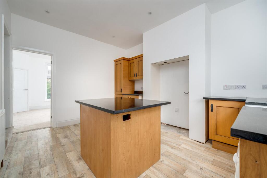 House in Kirklees, West Yorkshire - View 5