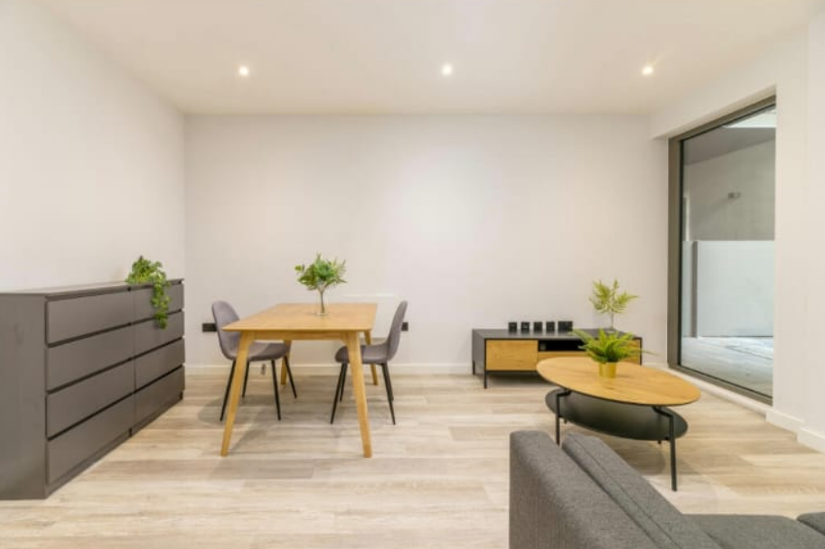 Apartment in Birmingham, West Midlands - More