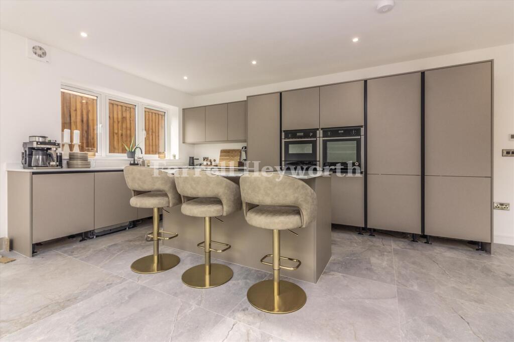 House in Chorley, Clayton-le-Woods - View 4