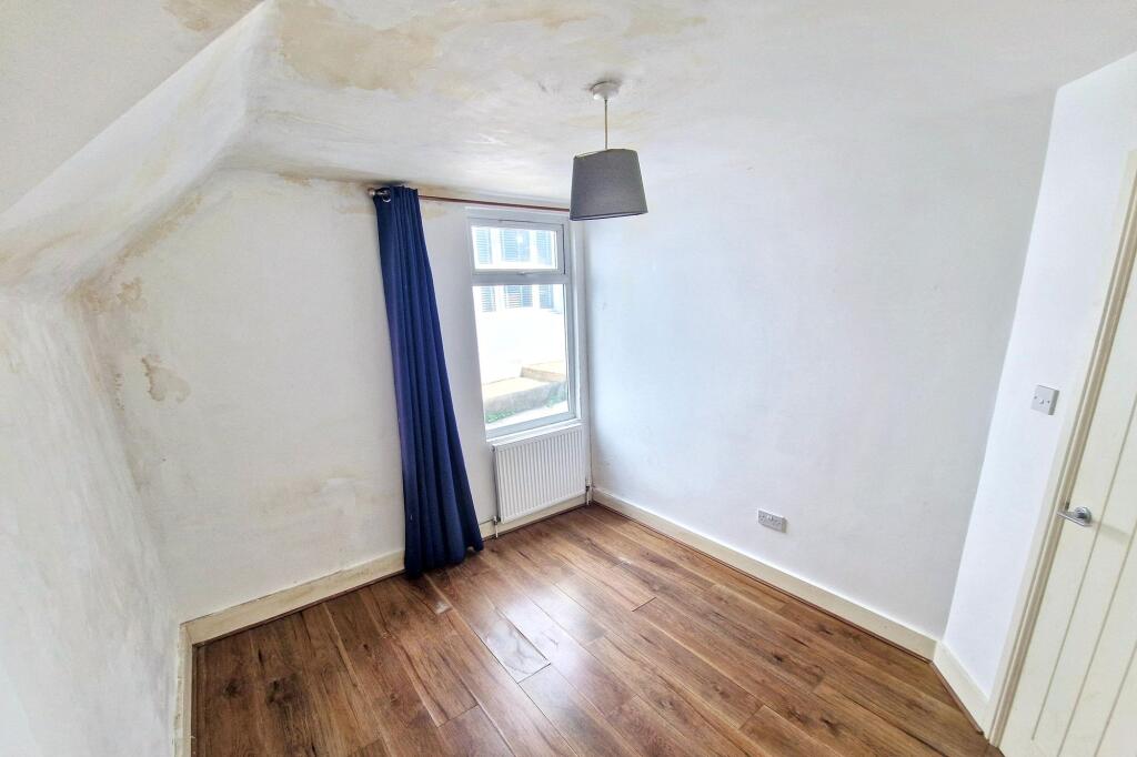 Apartment in Brighton, Queen's Park - More