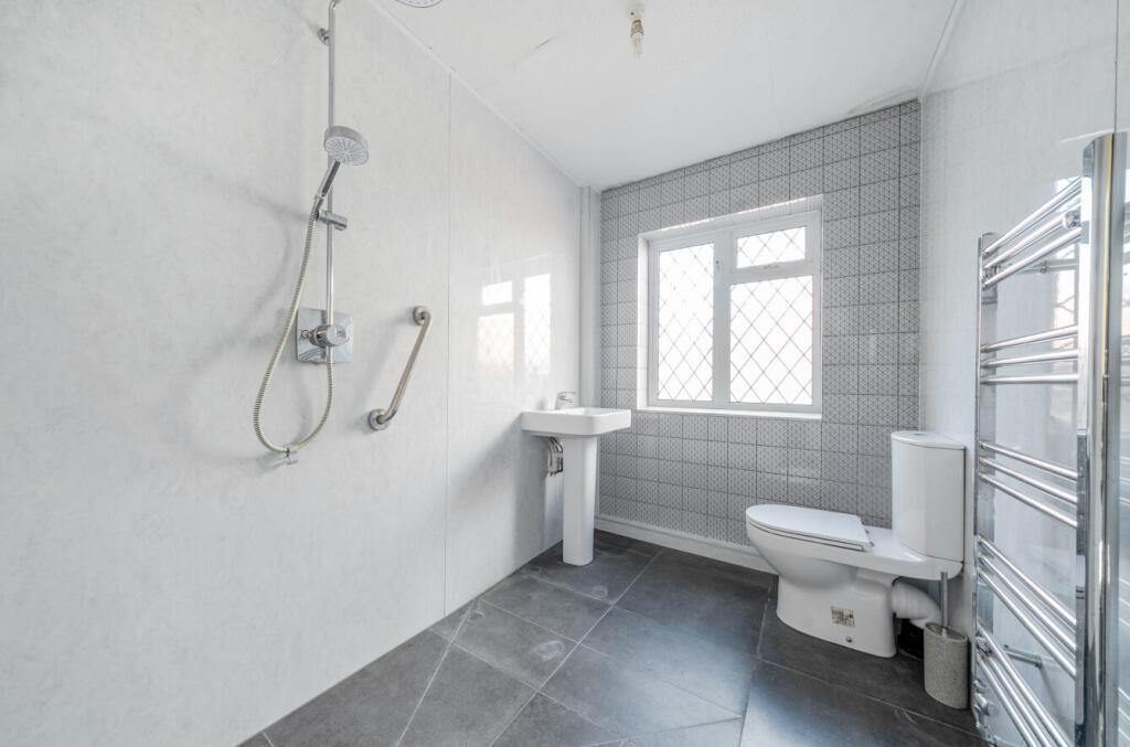 House in Surrey Heath, Surrey - More