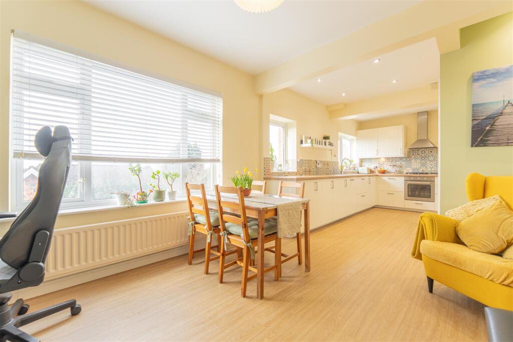 House in Dudley, West Midlands - More