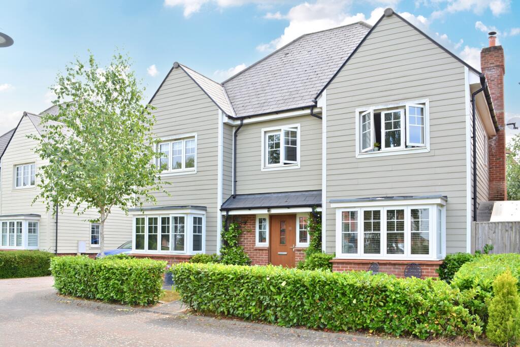 Main image of property: Kilnwood Close, Faygate, RH12