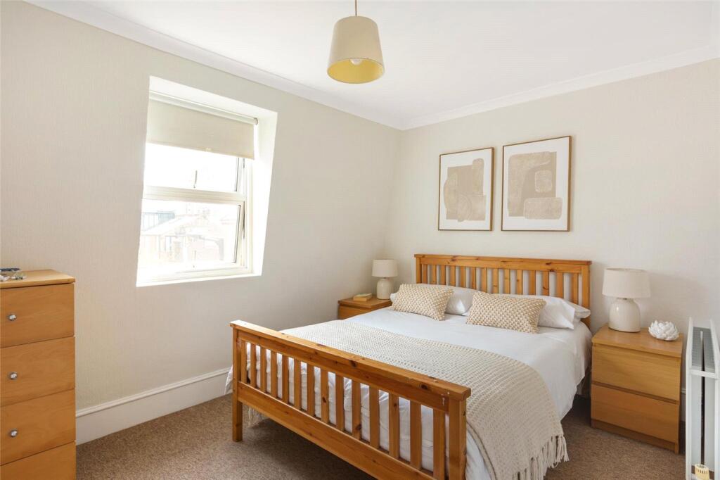 Apartment in London - More