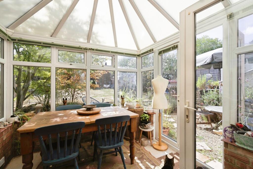 House in Guildford - View 2