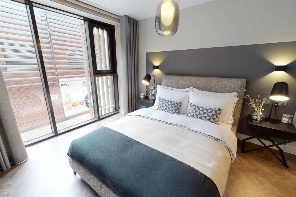 Apartment in Liverpool - More