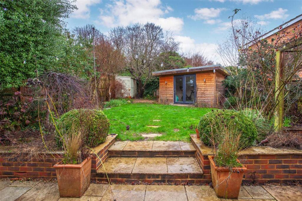 Barnards Hill, Marlow, Buckinghamshire, SL7 photo 3