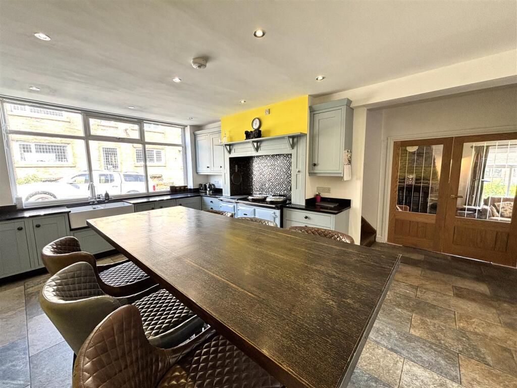 The Coach House, Lane Side, Queensbury BD13 - View 2