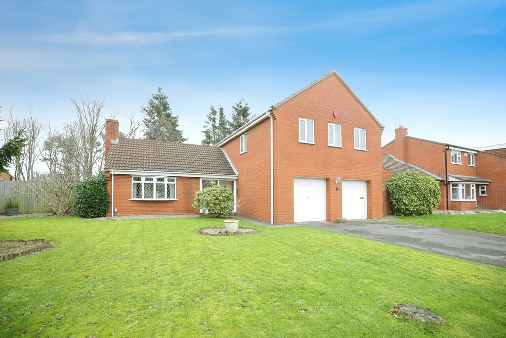 Main image of property: Turnberry, Amington, Tamworth