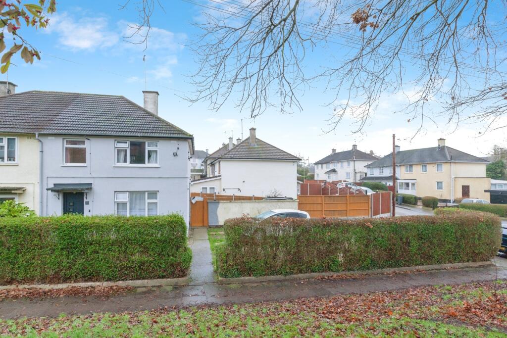 Main image of property: Beaumont Leys Lane, Leicester, Leicestershire, LE4