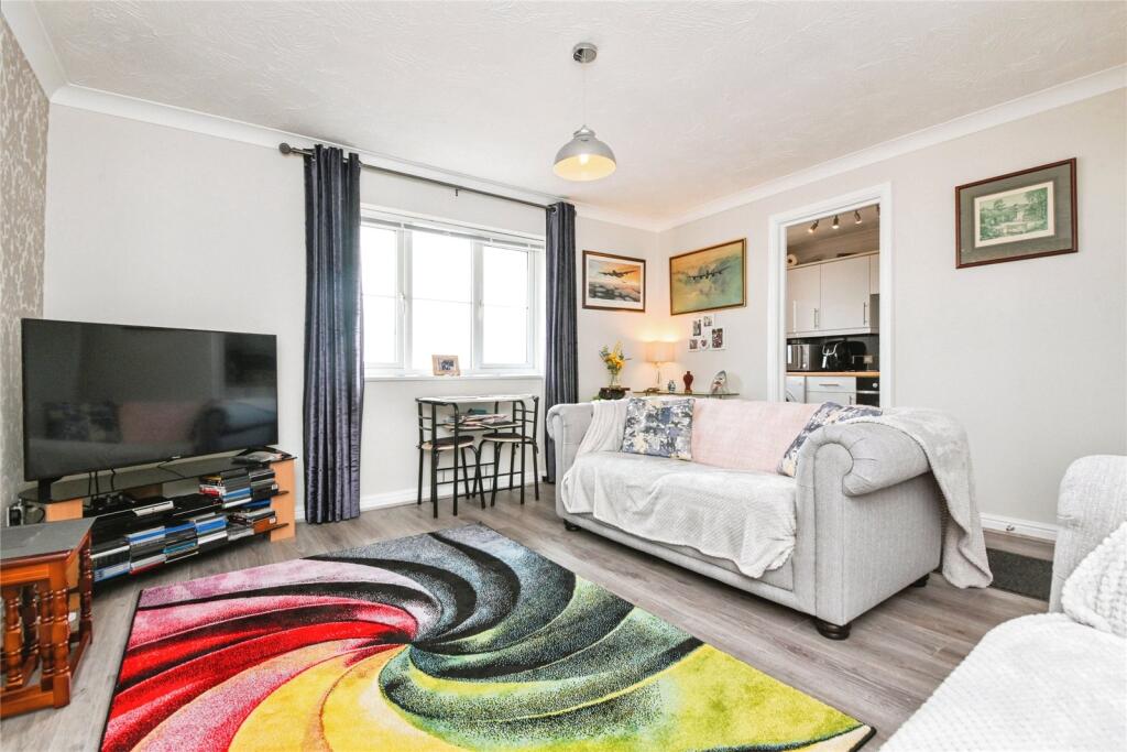 Apartment in Clacton-on-Sea, Jaywick - View 3